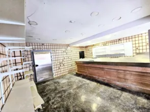 Local comercial en calle de Aita Donostia