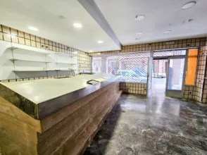 Local comercial en calle de Aita Donostia