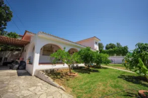 Chalet en calle Tamarindo, 2