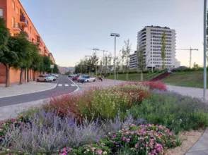 Piso en calle Avgda Josep Puig I Cadafalch, nº 18