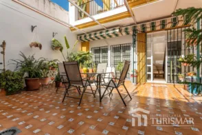 Casa pareada en calle Marte, nº 1