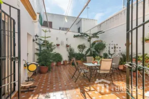 Casa pareada en calle Marte, nº 1