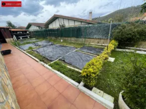 Casa pareada en Santiuste