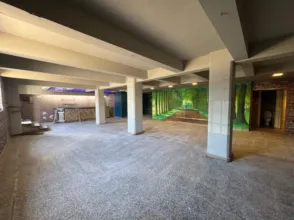 Local comercial en Avenida Bella