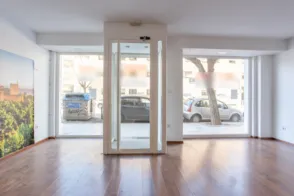 Local comercial en calle Arabial, 75