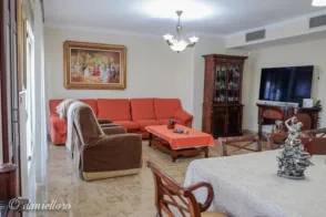 Piso en Luis Montoto - Santa Justa