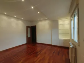 Piso en calle de San Felipe Neri