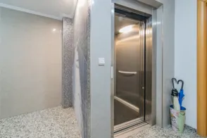 Piso en calle de Mariana Pineda, 9