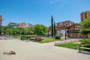 Piso en Camino de la Zubia, 13