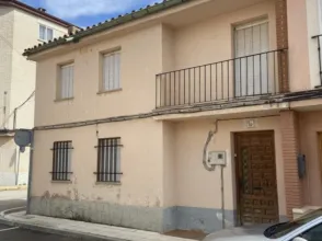 Casa adosada en calle Extremadura