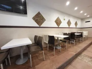 Local comercial en calle de Pachín de Melás