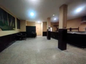Local comercial en calle del Río Narcea, 27