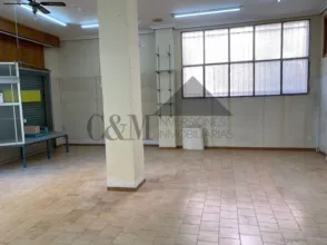 Local comercial en calle El, nº 71
