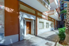 Local comercial en Plaza Poeta Pelayo, 3