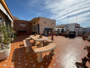 Casa en calle de Sierra Morena