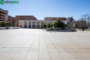 Piso en Plaza de la Ciudad De Los Carmenes, 3