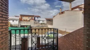 Casa adosada en calle de Carmen de Michelena
