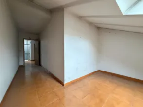 Piso en Travesía de los Reyes Católicos