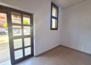 Local comercial en calle de Sor Valentina Mirón