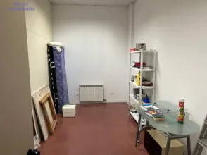 Local comercial en calle de los Pedregales