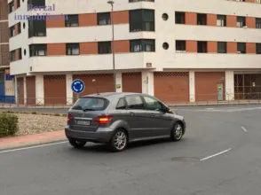 Local comercial en calle Arquitectos Álamo y Ceballos