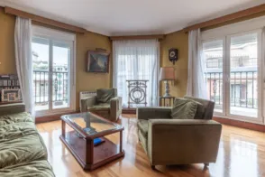 Piso en calle de Tomás Gros