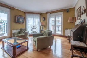 Piso en calle de Tomás Gros