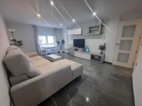 Piso en Avenida Santos Patronos