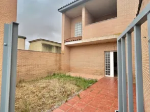 Casa pareada en calle de Toledo