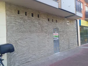 Local comercial en Avenida Juan de Borbon