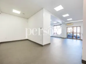 Local comercial en calle de Llorers