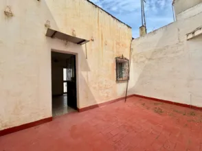 Casa adosada en calle Sara
