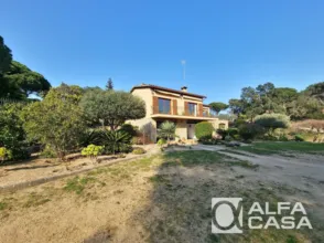 Casa en Canyelles-La Montgoda