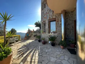 Chalet en Camí de la Creu de l'Aragall, 219