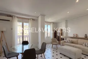Piso en Avinguda del Regne de València