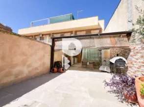 Casa adosada en Sant Vicenç dels Horts