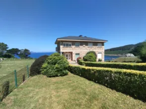 Chalet unifamiliar en calle de la Rosa