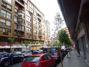 Local comercial en calle del Poeta Díez Gaviño