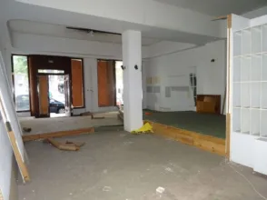 Local comercial en calle del Poeta Díez Gaviño