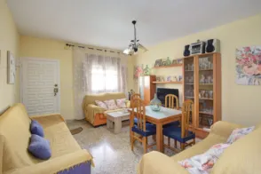 Casa en calle Roble, 48