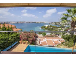 Chalet en Cala Llonga