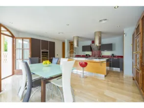 Chalet en Cala Llonga