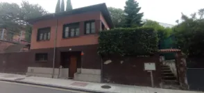 Chalet en calle Montes del Sueve, nº 44