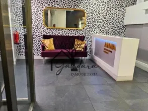Local comercial en Rúa Cardenal Cisneros