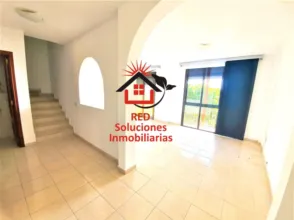 Casa adosada en Santa Clara-Las Delicias-Mayorazgo