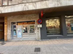 Local comercial en calle del Palacio Valdés