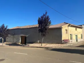House in calle León, 18