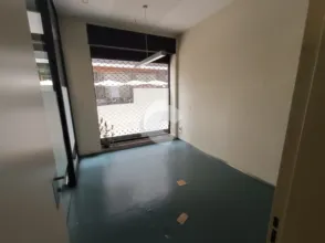 Local comercial en calle de Florentino Cuevillas