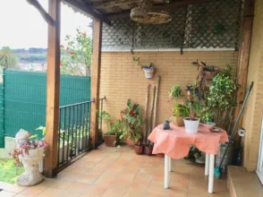 Casa en calle de Bernardino Guardado