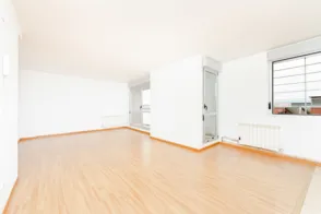 Piso en calle de Santos Ochandátegui